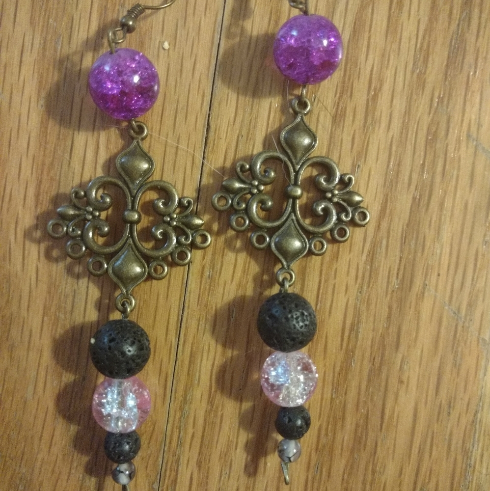 Pretty Earrings - Purple Vintage 💜 Extradionaire